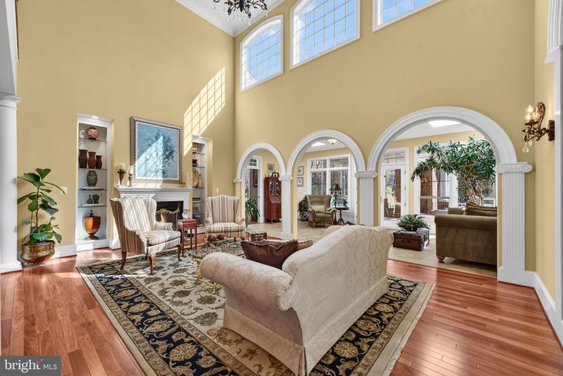 15271 Riding Club Dr, Haymarket, VA 20169
