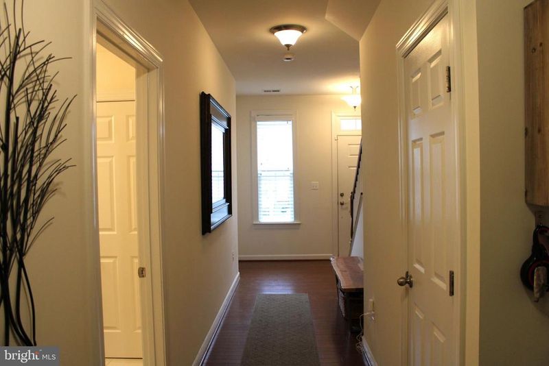 1548 Kinnaird Ter NE, Leesburg, VA 20176