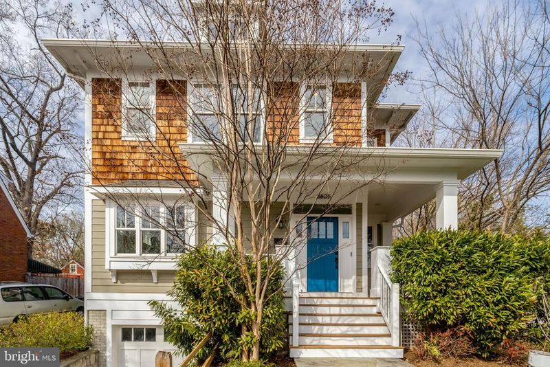 3805 18th St N, Arlington, VA 22207