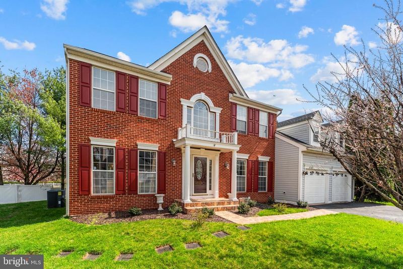 47435 Courtney Ln, Sterling, VA 20165