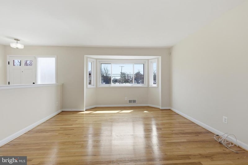 11100 Markwood Dr, Silver Spring, MD 20902