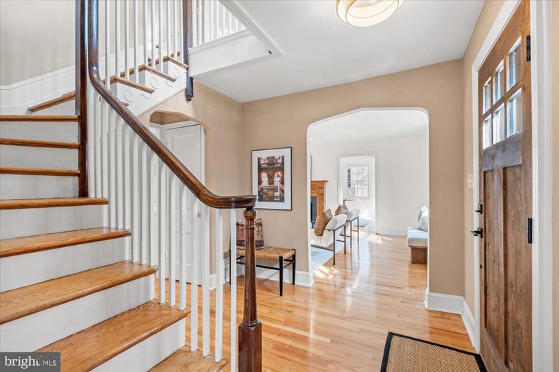 3107 Cummings Ln, Chevy Chase, MD 20815