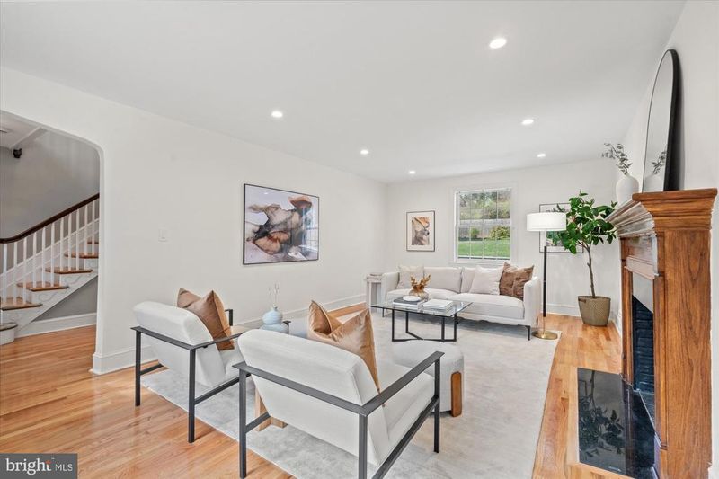 3107 Cummings Ln, Chevy Chase, MD 20815