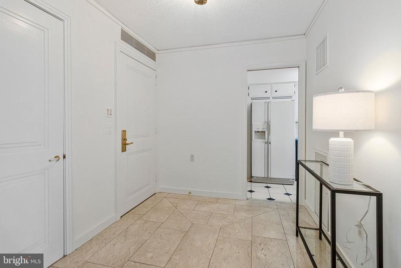 800 25th St NW #1002, Washington, DC 20037