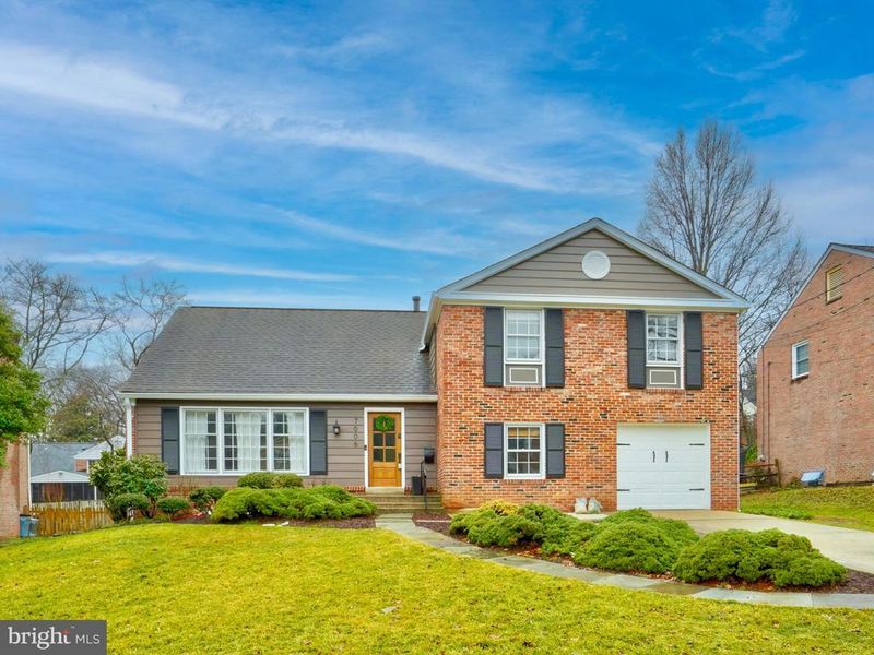 7006 Tilden Ln, Rockville, MD 20852