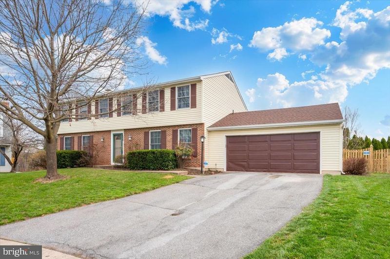 584 Pumphouse Rd, Frederick, MD 21703