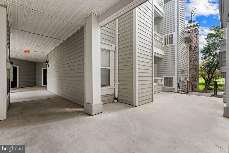 13058 Autumn Woods Way #105, Fairfax, VA 22033