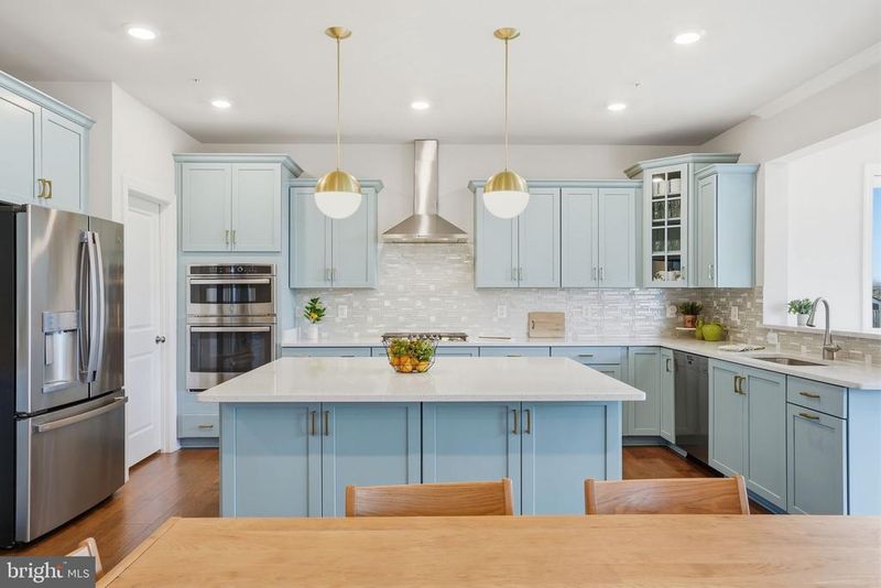19929 Bodmer Ave, Poolesville, MD 20837