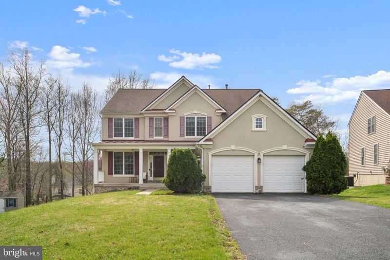19228 Buna St, Triangle, VA 22172