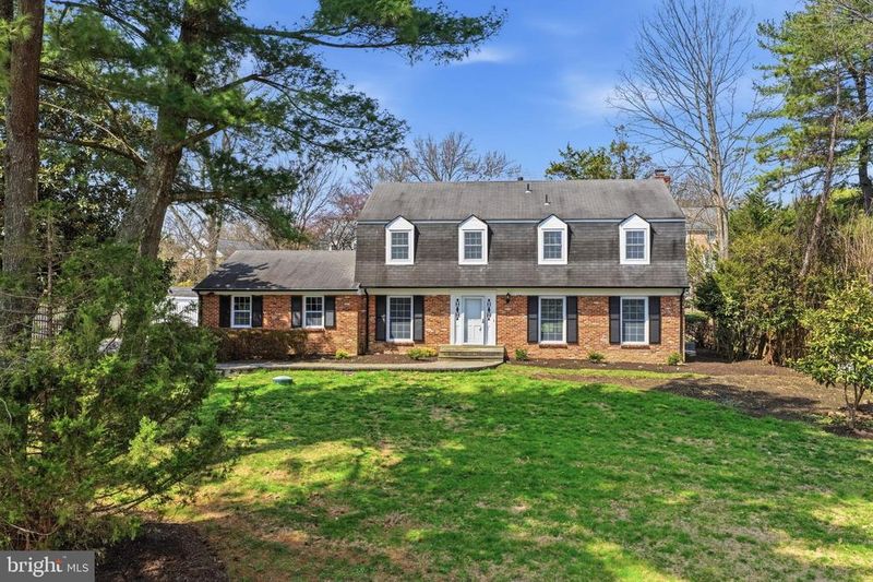 1002 Kimberwicke Rd, Mclean, VA 22102