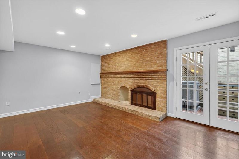 5309 Sherier Pl NW, Washington, DC 20016