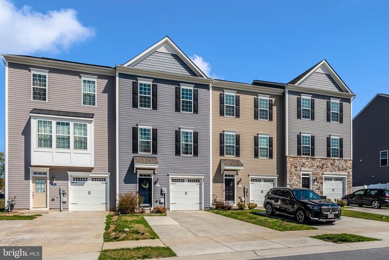 220 Longley Green Dr, Walkersville, MD 21793