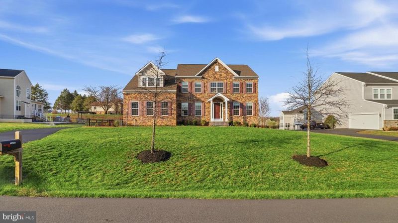 42580 Deer Isle Dr, Chantilly, VA 20152