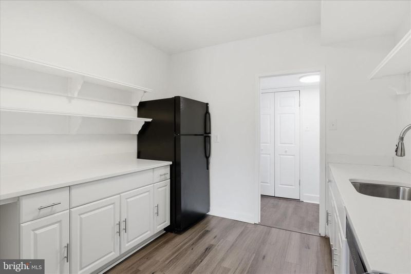 3100 S Manchester St #116, Falls Church, VA 22044