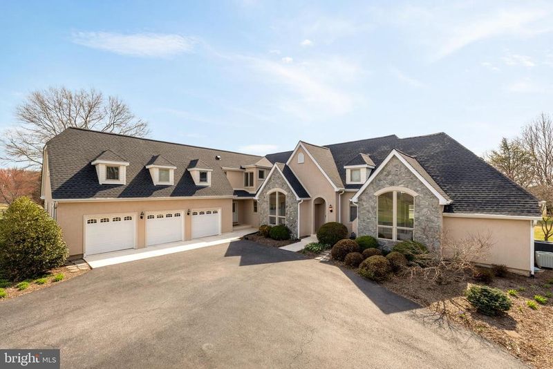 20407 Peach Tree Rd, Dickerson, MD 20842