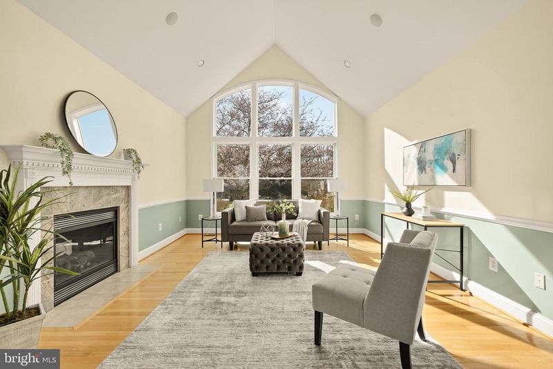 20407 Peach Tree Rd, Dickerson, MD 20842