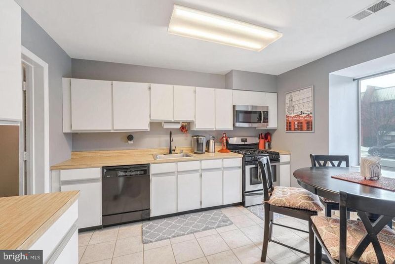 576 Brummel Ct NW #576, Washington, DC 20012