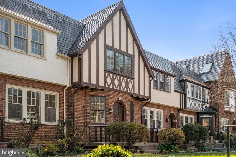 4454 Greenwich Pw NW, Washington, DC 20007