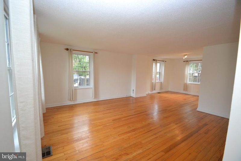 3546 Utah St S, Arlington, VA 22206