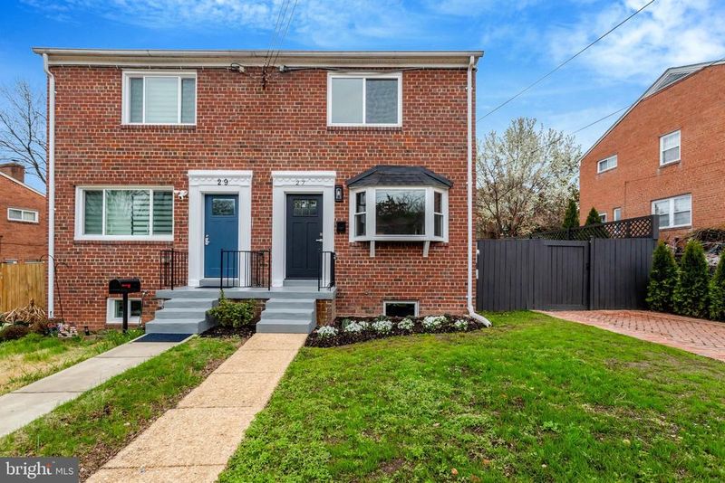 27 S French St, Alexandria, VA 22304