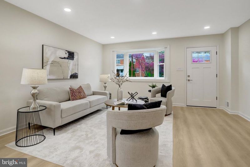 27 S French St, Alexandria, VA 22304