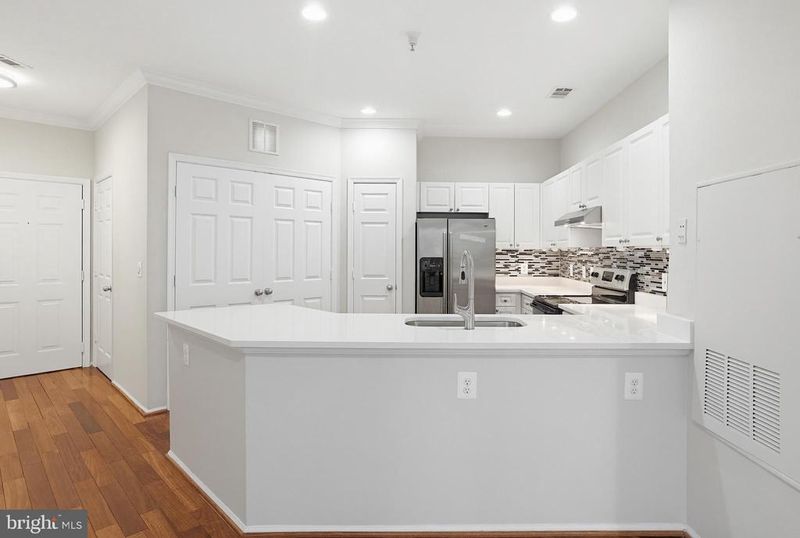 3003 Nicosh Cir #3109, Falls Church, VA 22042