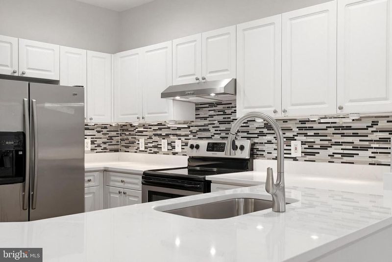 3003 Nicosh Cir #3109, Falls Church, VA 22042