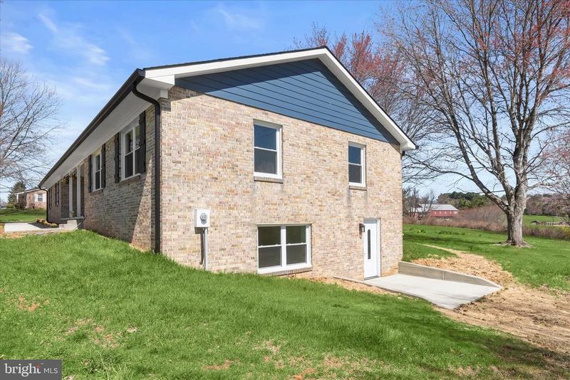 9079 Dawn Ct, Myersville, MD 21773