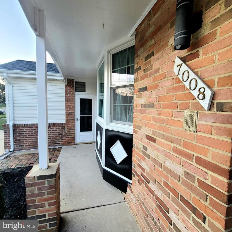 7008 Berkshire Dr, Temple Hills, MD 20748
