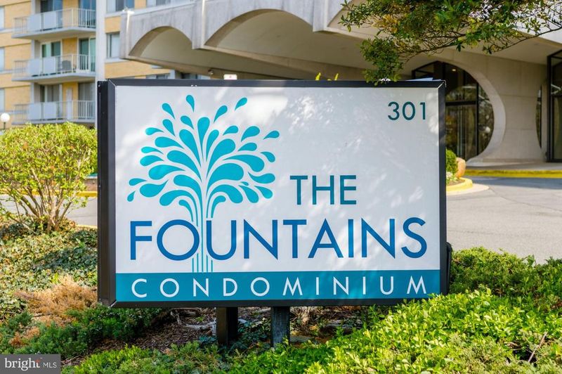 301 N Beauregard St #902, Alexandria, VA 22312