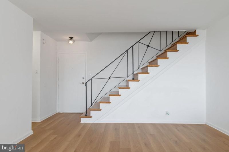 301 N Beauregard St #902, Alexandria, VA 22312