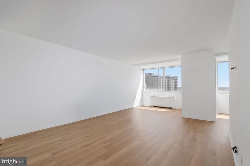 301 N Beauregard St #902, Alexandria, VA 22312
