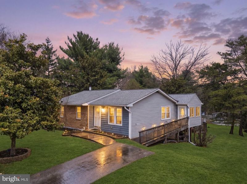 7845 Metacomet Rd, Hanover, MD 21076