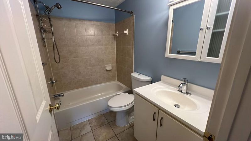 154 Stonegate Dr, Frederick, MD 21702