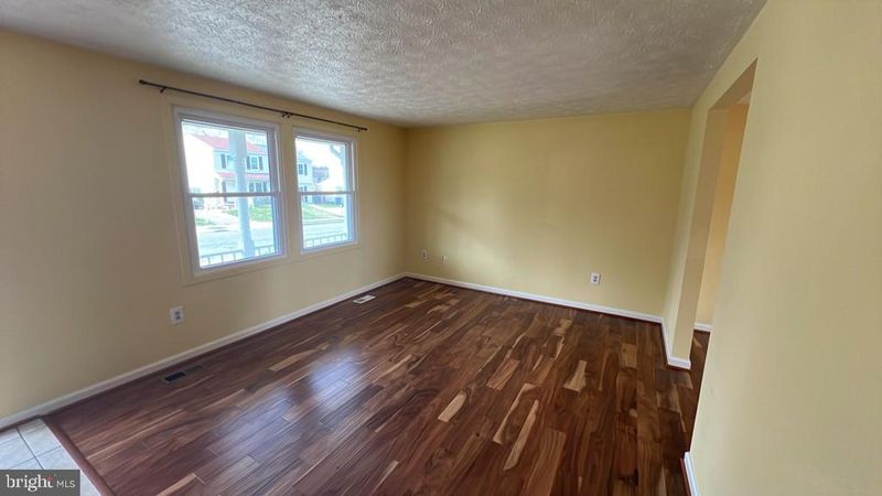 154 Stonegate Dr, Frederick, MD 21702