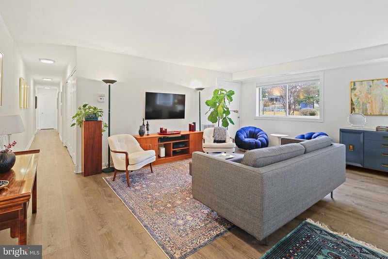 3355 University Blvd W #2, Kensington, MD 20895