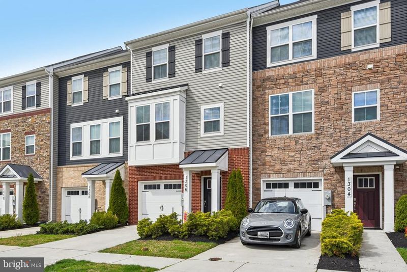 1306 Hawk Hollow Dr, Crofton, MD 21114