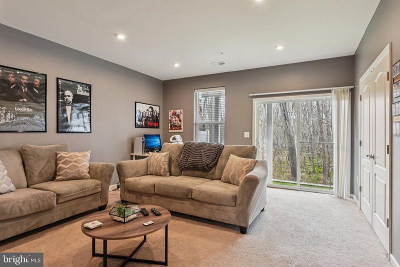 1306 Hawk Hollow Dr, Crofton, MD 21114