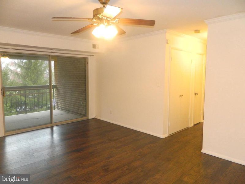 7925 Coriander Dr #12, Gaithersburg, MD 20879