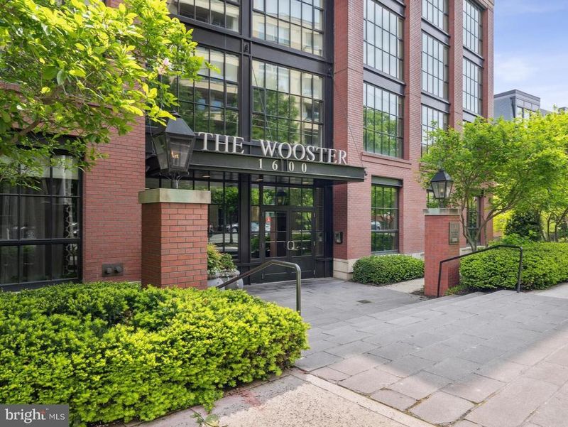 1600 Clarendon Blvd #W309, Arlington, VA 22209