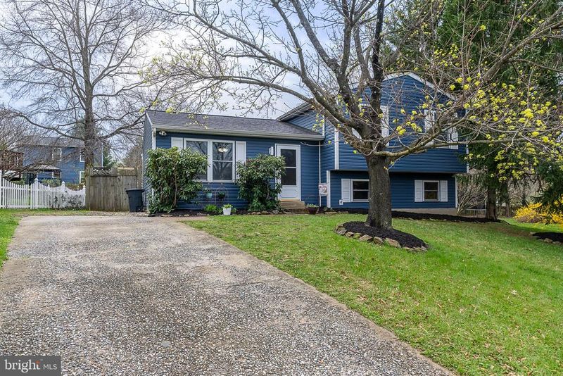 11 Mills Ct, Lovettsville, VA 20180