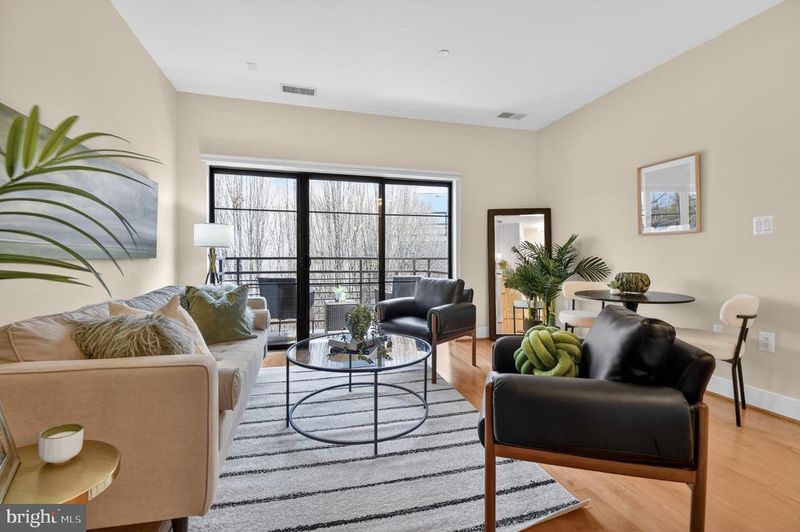 5201 Wisconsin Ave NW #308, Washington, DC 20015