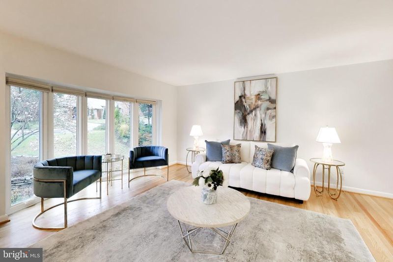 6514 Wilmett Rd, Bethesda, MD 20817