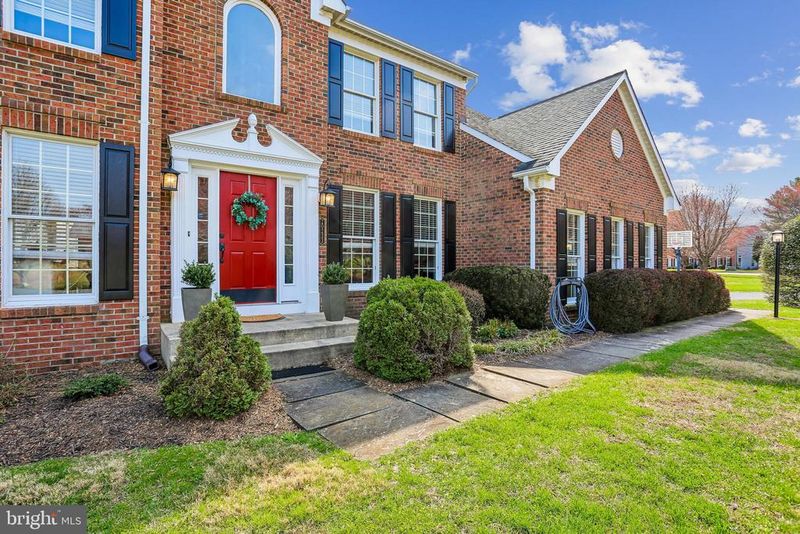 20233 Sweet Meadow Ln, Gaithersburg, MD 20882