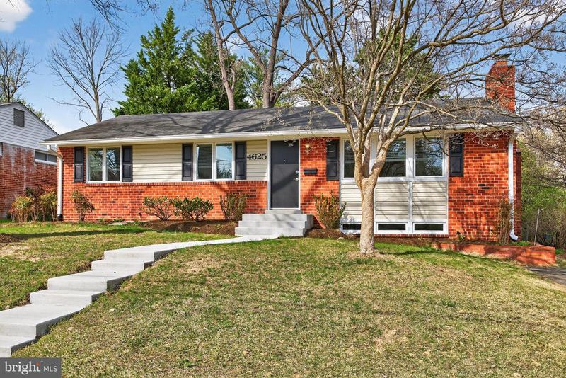 4625 Strathblane Pl, Alexandria, VA 22304