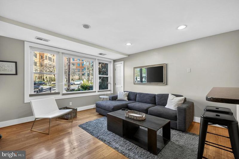 4840 Macarthur Blvd NW #408, Washington, DC 20007
