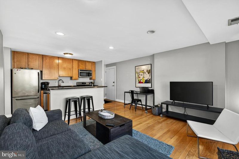 4840 Macarthur Blvd NW #408, Washington, DC 20007