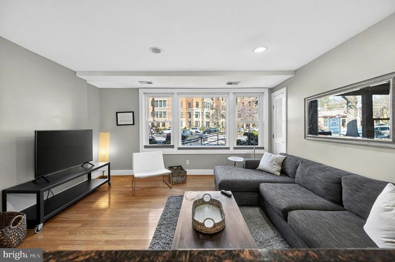 4840 Macarthur Blvd NW #408, Washington, DC 20007