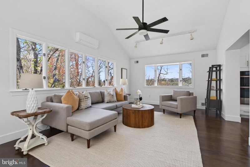 2767 N Quincy St, Arlington, VA 22207