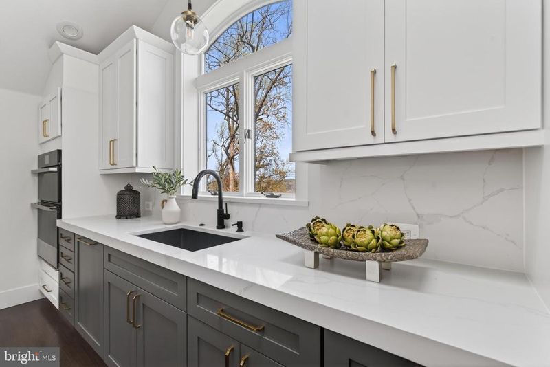 2767 N Quincy St, Arlington, VA 22207